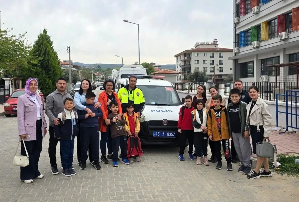 Polis, Özel Eğitim Öğrencilerine Şehir Turunda Unutulmaz Anlar Yaşattı