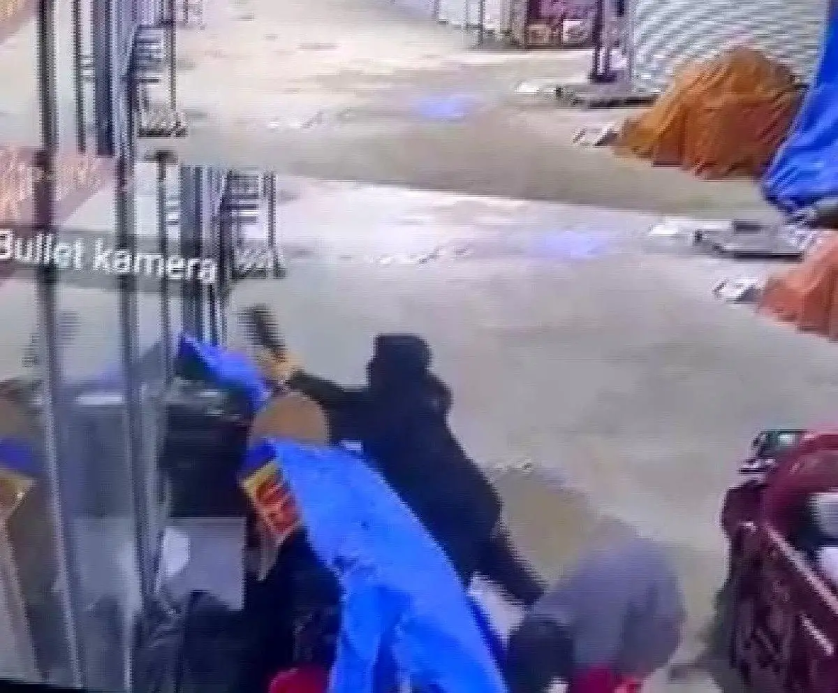 Hatay’da Elektrikli Motosikletle Gelen Hırsızlar 50 Bin TL Zarar Verdi