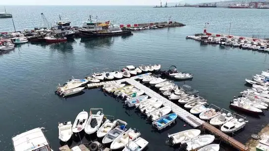 Marmara Denizi’nde Büyük Balıkçı Teknelerine Av Yasağı Getirildi