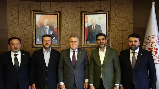 Karabük Delegasyonu, Gençlik ve Spor Bakanı Osman Aşkın Bak'ı Yerinde Karşıladı