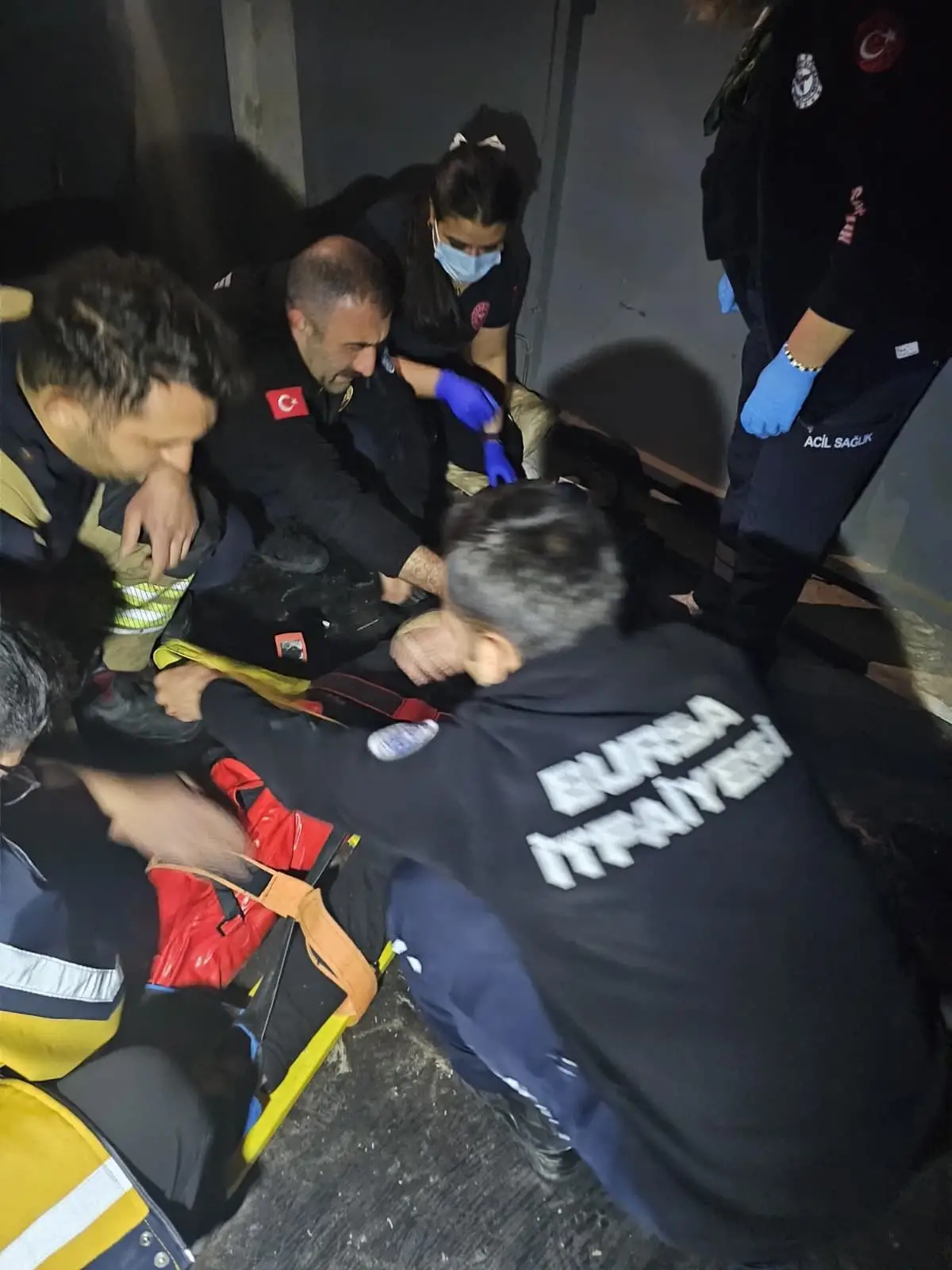 İnegöl'de asansör boşluğuna düşen genç