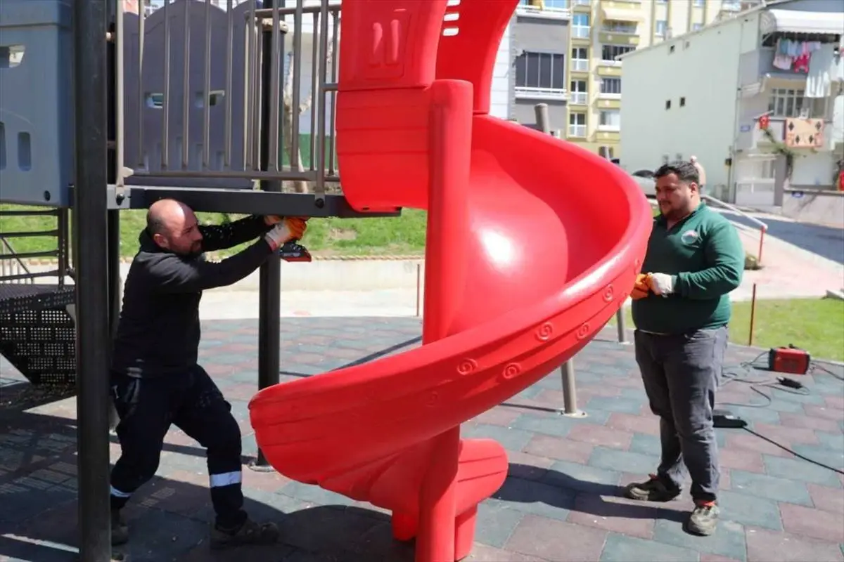 İlkadım’da Yeşil Alanlar Yenileniyor: Park ve Bahçe Bakım Çalışmaları Hız Kesmeden Devam Ediyor