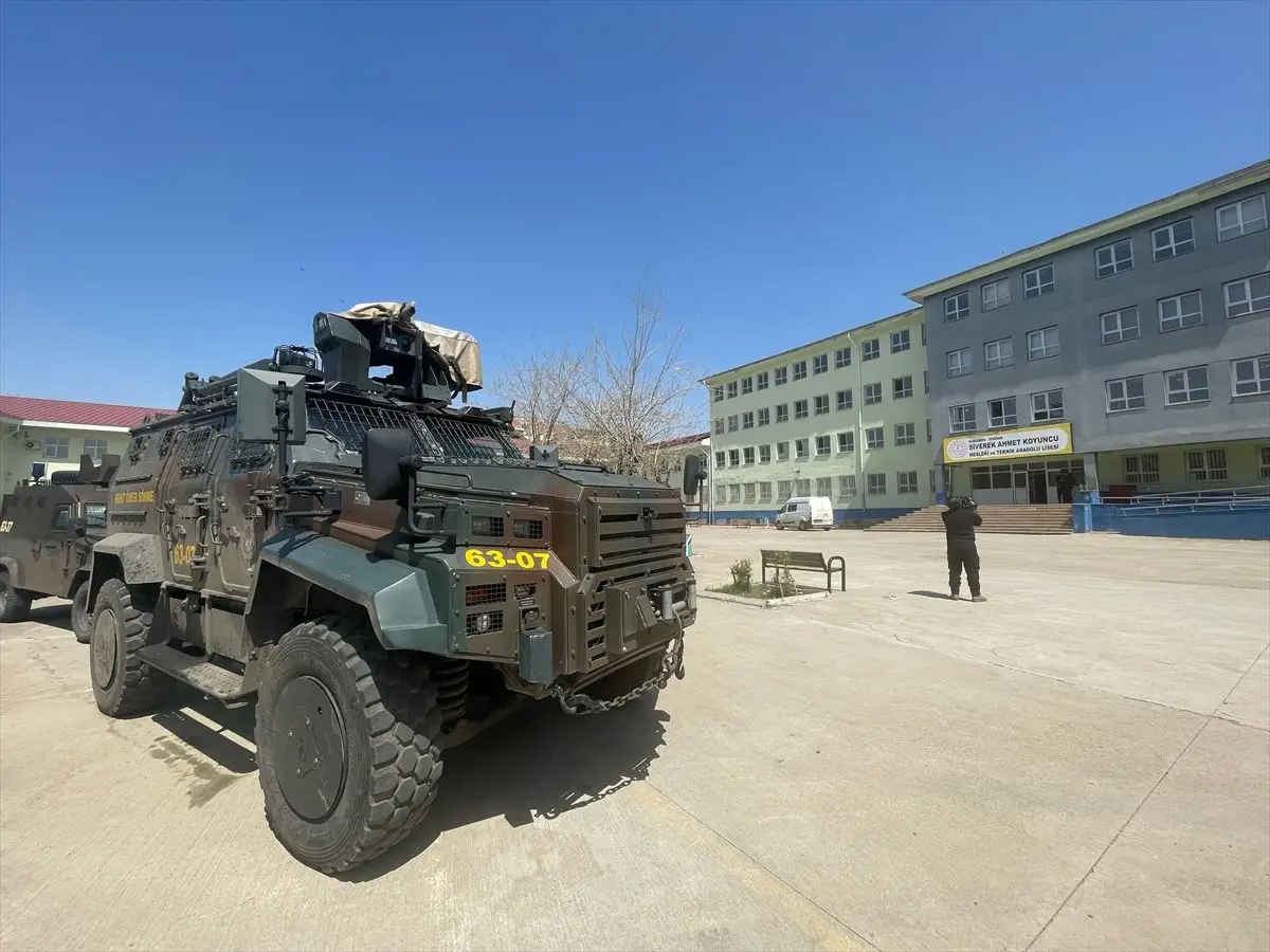 Siverek'te Okulda Silahlı Saldırı: 16 Kişi Yaralandı, Eğitim Dört Gün Duraklatıldı