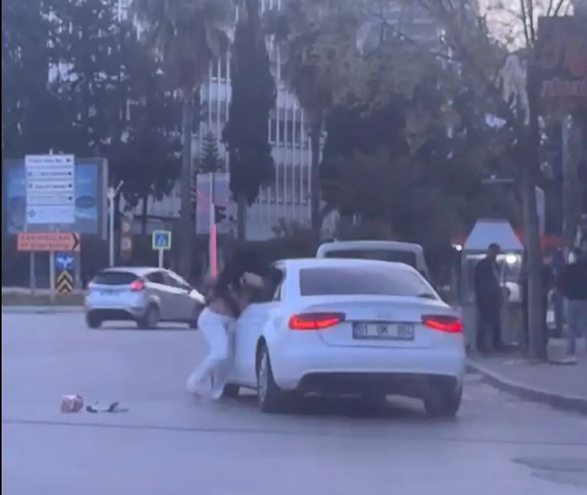 Adana’da Kadına Şiddet Olayı Görüntülendi: Soruşturma Başlatıldı