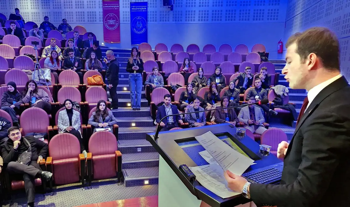 Atatürk Üniversitesi’nin TBMM Simülasyonu Gençlerin Siyasi Bilincini Canlandırıyor