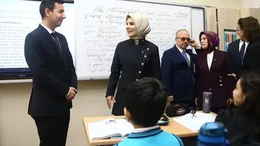 Aile ve Sosyal Hizmetler Bakanı Göktaş, Bakü'deki Türk Anadolu Lisesi'nde Öğrencilerle Buluştu