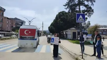 Biga’da Lise Öğrencileri Sürücülere Trafik Bilinçlendirme Çalışması Yaptı