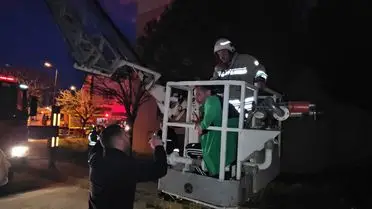 Edirne'de 4. Kat Yangını: İtfaiye Müdahalesi ve Kurtarma Operasyonu