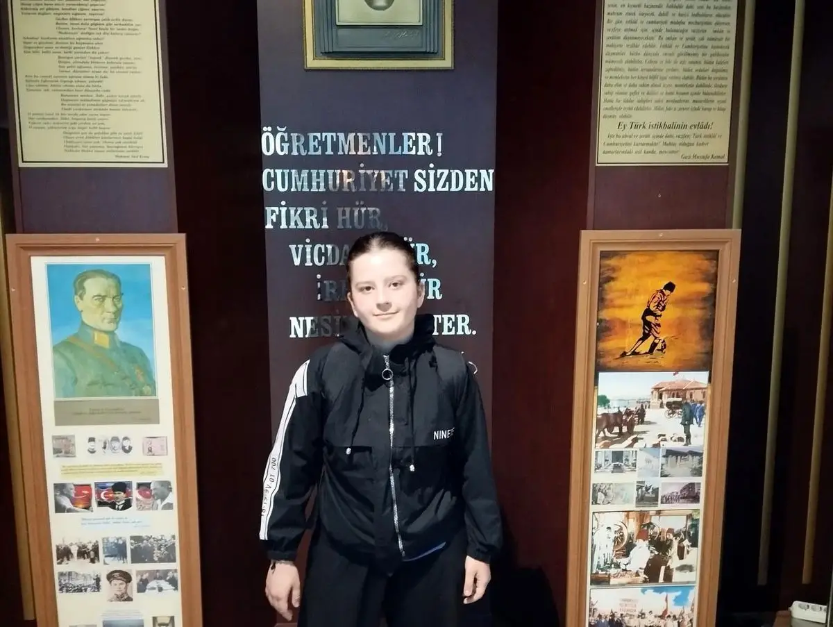 Bilecik’ten Türkiye Şiir Yarışması Birinciliği: Aylin Özer’in Başarısı