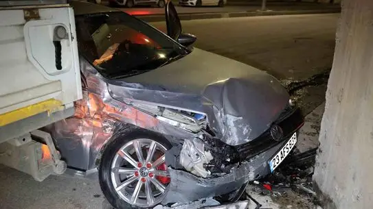 Elazığ’da Otomobil ve Pikap Çarpıştı: 5 Kişi Yaralandı