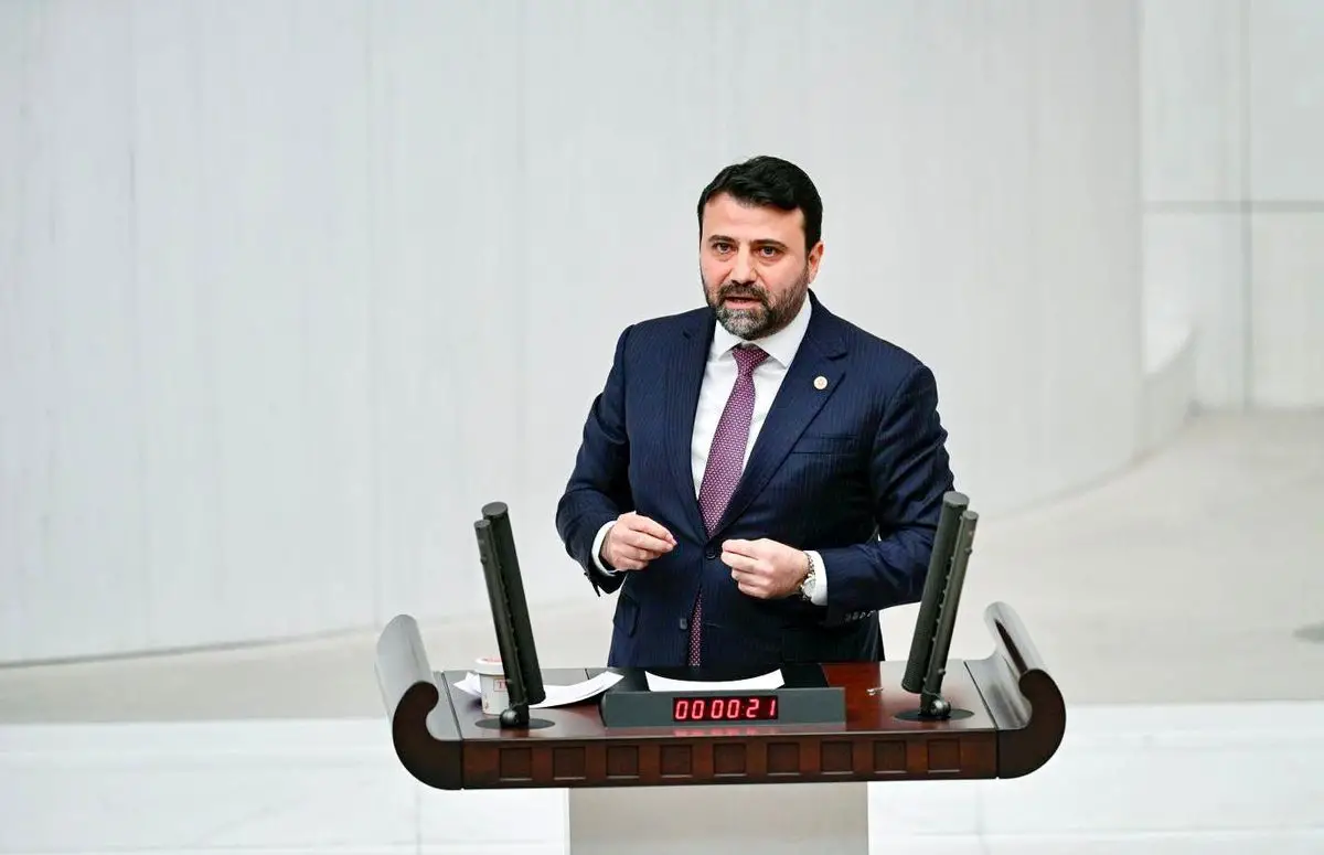 Cem Şahin'den İYİ Parti'nin Burokrasi Önergesine Tarafsız Yanıt