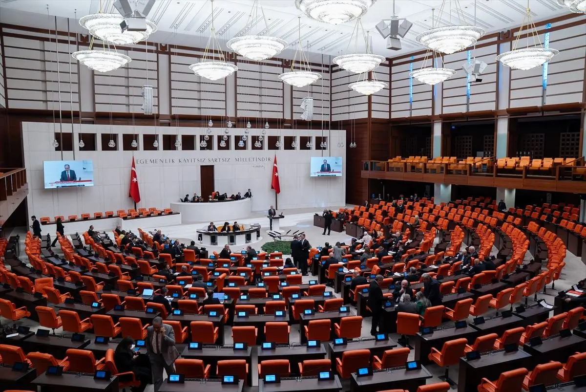 TBMM Genel Kurulu'nda Doğu Akdeniz ve Yerel Sorunlar Üzerine Canlı Tartışmalar