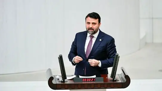 Cem Şahin'den İYİ Parti'nin Burokrasi Önergesine Tarafsız Yanıt