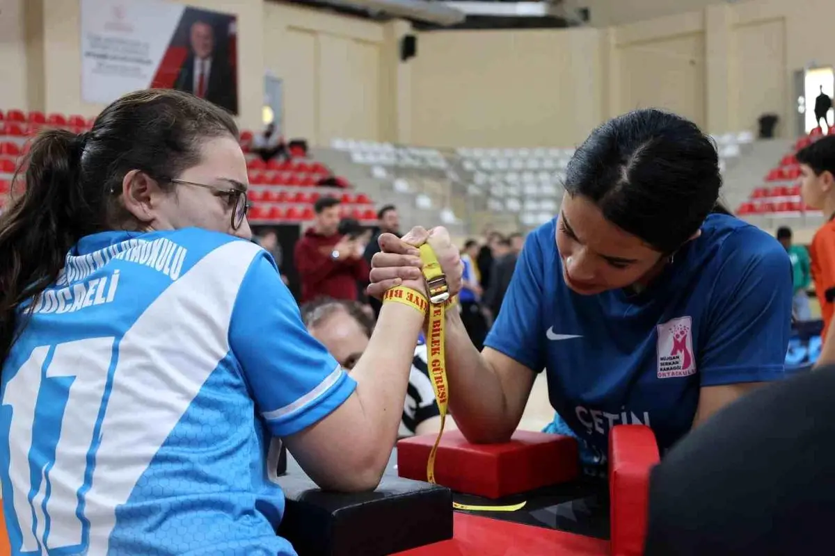 Bilecik Bilek Güreşi Müsabakalarında Ödül Töreni Coşkusu