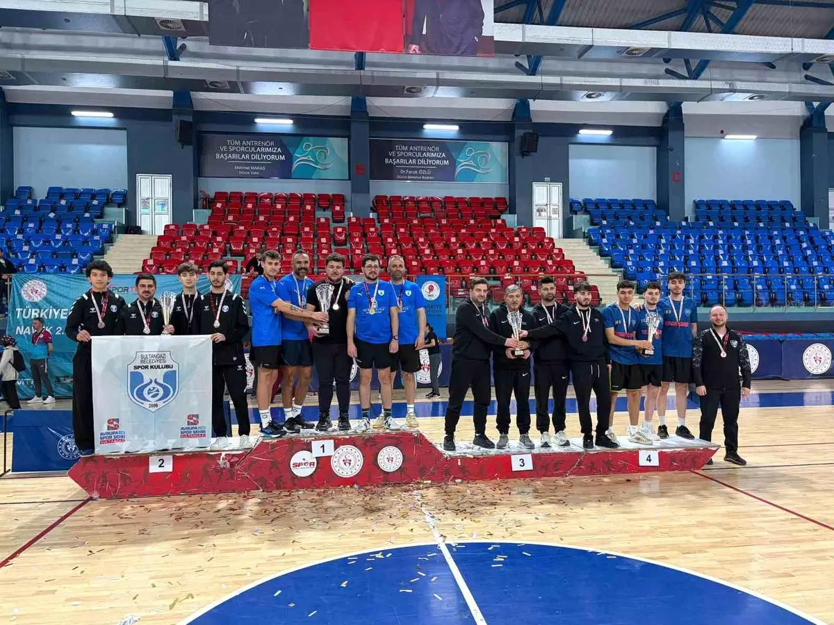 Sultangazi Belediyesi Masa Tenisi Takımı 1. Lig'e Yükseldi