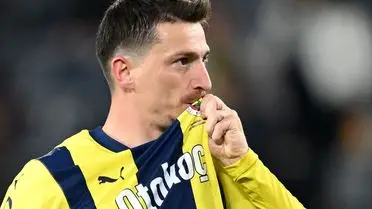 Mert Hakan Yandaş, Fenerbahçe’nin Hazırlık Sahasında Göz Kırpıyor