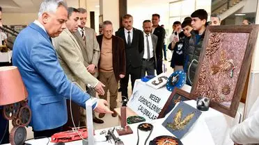 Silifke'de TÜBİTAK Bilim Fuarı: Öğrencilerin Yenilikçi Projeleri Sahne Aldı