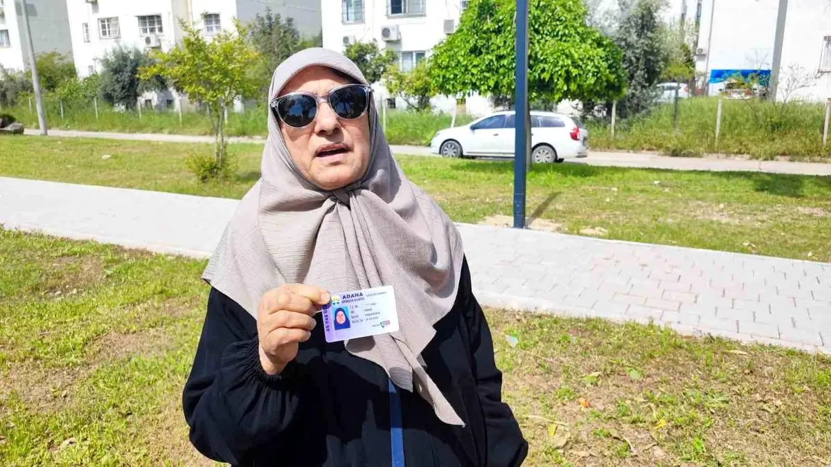 Adana’da 66 Yaşındaki Kadın, Ücretsiz Kartına Rağmen Dolmuşta İndirildi