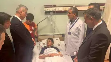 Bakanlar, Kahramanmaraş Okul Saldırısının Yaralı Öğrencilerini Hastanede Karşıladı