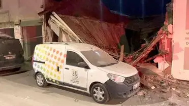 Eskişehir’de Eski İş Yeri Kontrolsüz Yıkıldı, Kimse Yaralanmadı