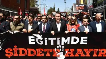 Siverek'te Eğitim Bir Sen’in Okul Saldırısına Tepki Yürüyüşü