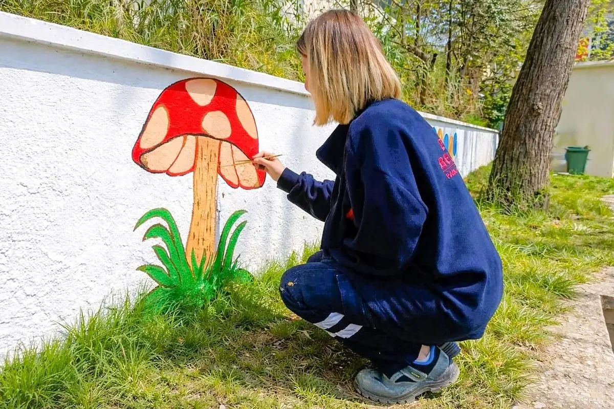 Efeler ilçesinde yenilenen parklar
