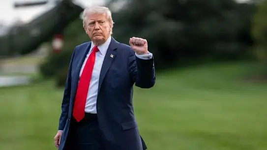 Trump, Çin'in İran'a Silah Gönderme Kararını Onayladığını Duyurdu