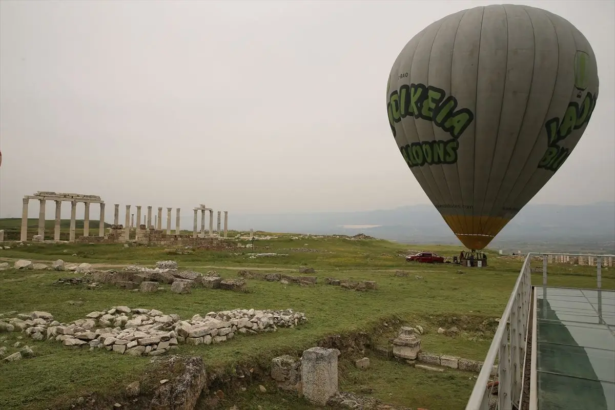 Denizli Valisi Laodicea Antik Kenti'nde Turizm Potansiyelini Değerlendirdi