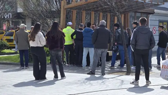 Kalabalığın Y.A. üzerine saldırısı