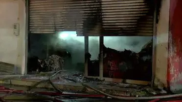 Bağcılar'da 2 Katlı Oyuncak Mağazasında Çıkan Yangın Kontrol Altına Alındı