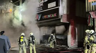 Bağcılar’da İSTOÇ Ticaret Merkezi’nde Çıkan Yangın Hızlıca Kontrol Altına Alındı