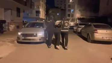 Gözaltına alınan şüpheliler ve ele geçirilen silahlar