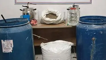 Kırşehir'de Kaçak Alkol ve Sahte İçki Operasyonu: 30 Kilo Anason ve 10 Litre Sahte Alkol Ele Geçirildi