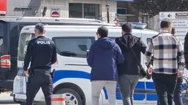 Yalova’da Kadının Fotoğraf Çektiği İddiası Sokakta Kavga Patlattı