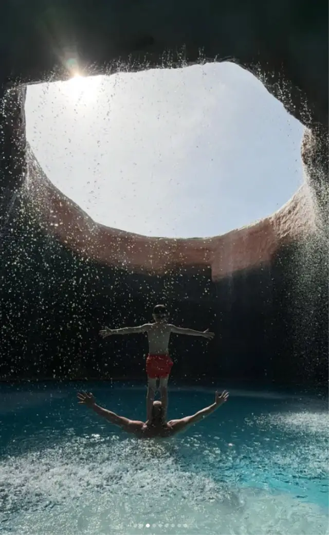 Statham çocuklarıyla bisiklet sürerken