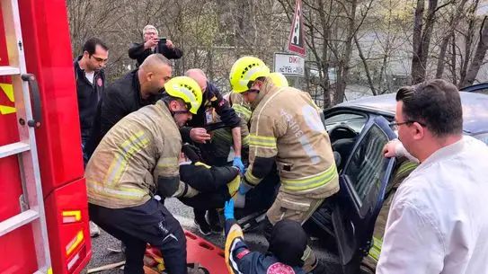 İnegöl'de Sara Nöbeti Nedeniyle Oluşan Trafik Kazası: 2 Yaralı