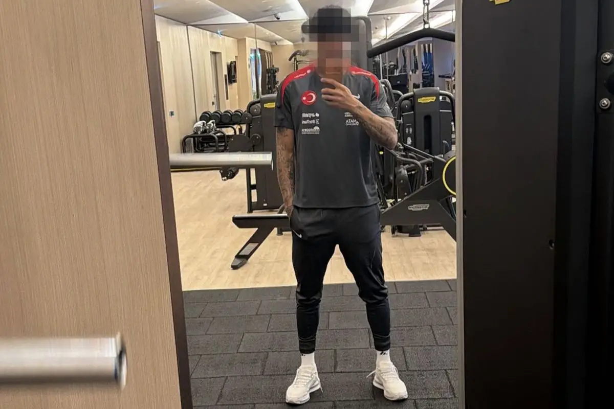 Jayden Oosterwolde'nin milli takım antrenman üstü fotoğrafı sosyal medyada büyük ilgi topladı