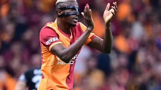 Victor Osimhen Galatasaray Antrenmanında: Takım Hazırlıklarını Tamamladı