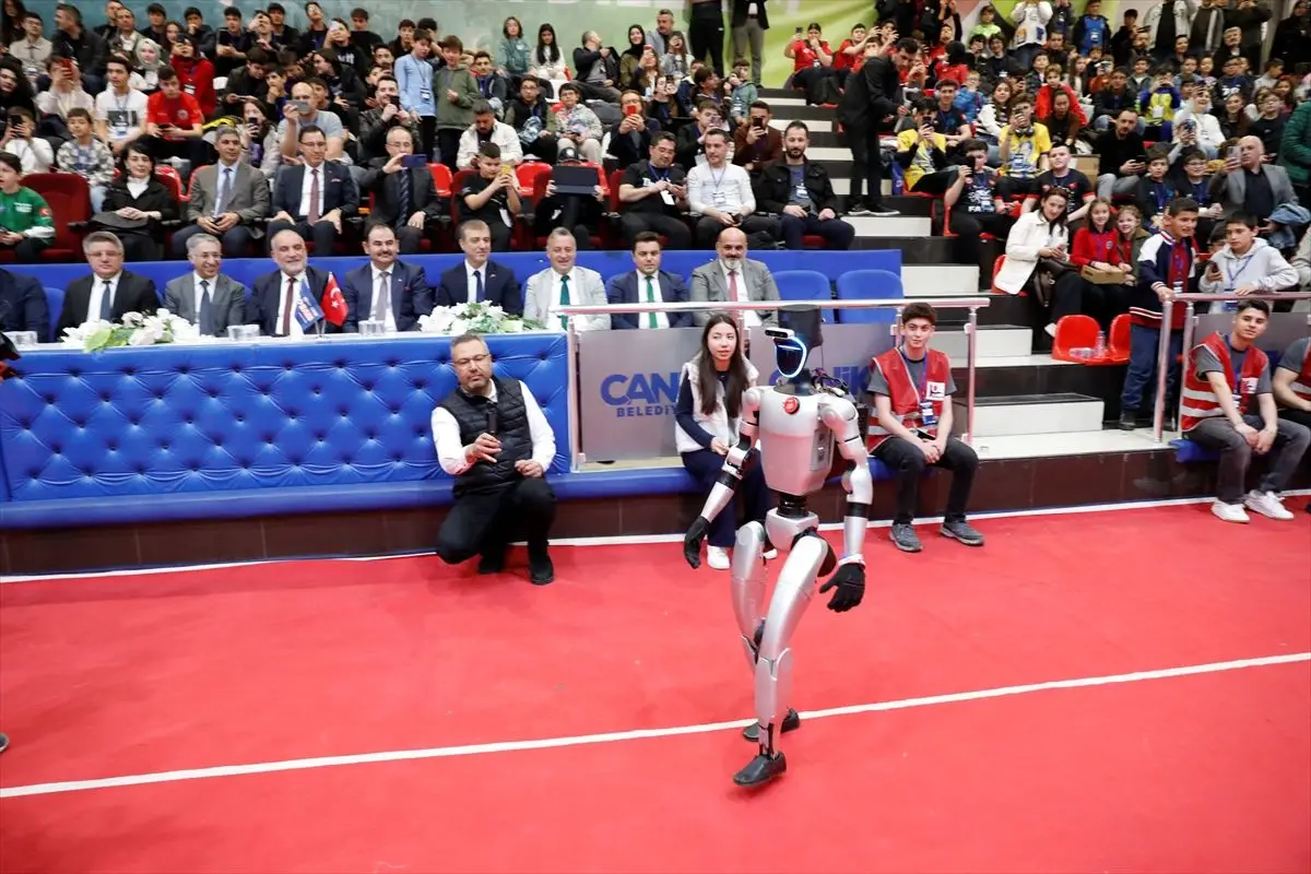 Samsun’da 720 Öğrenci 258 Robotla ROBOSAM 2. Etkinliğini Coşturdu