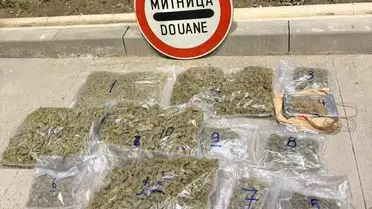 Sınırda Durdurulan Kamyonda Uyuşturucu Operasyonu Çökertildi