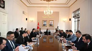 Manisa’da Okul Güvenliği İçin Vali Liderliğinde Stratejik Toplantı Gerçekleşti