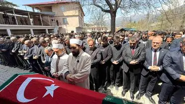 Kahramanmaraş'ta Silahlı Saldırının Ardından Öğretmen Ayla Kara'ya Duygusal Veda