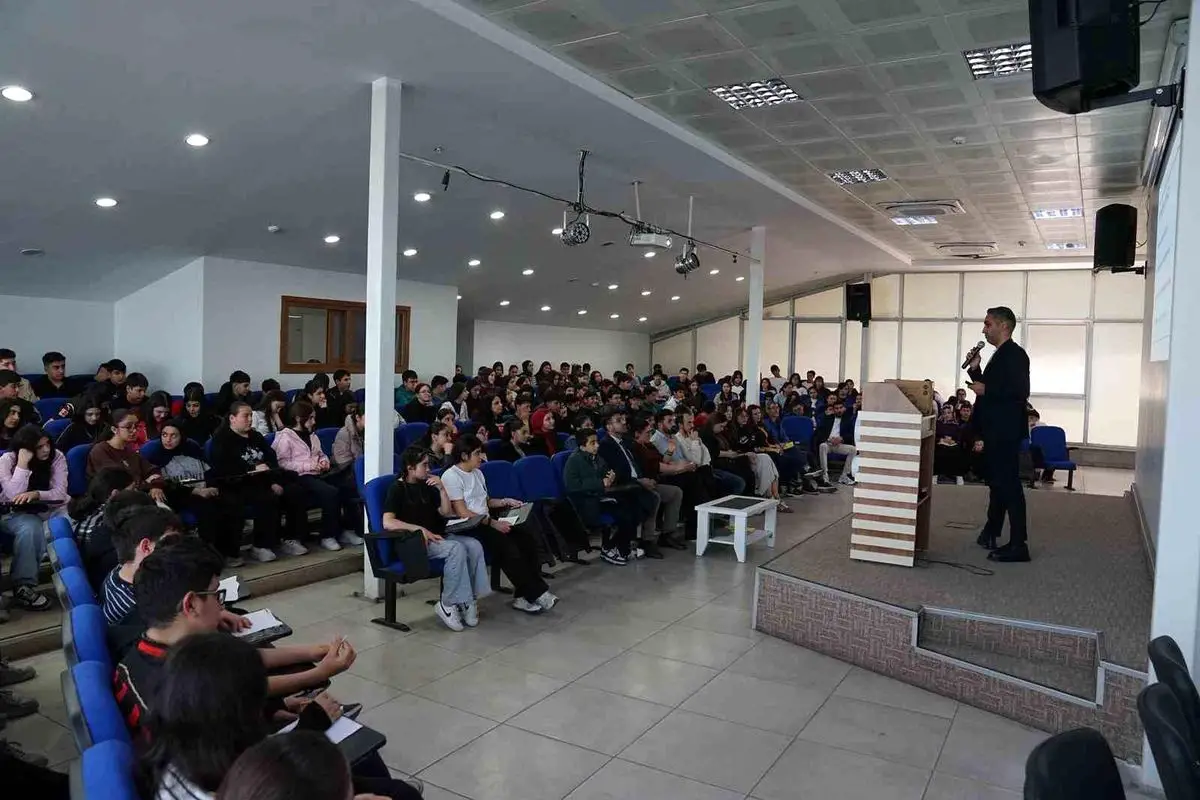 Esenyurt Belediyesi sınav kaygısı semineri katılımcıları