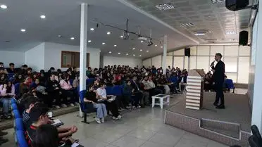 Esenyurt Belediyesi, LGS Hazırlık Kursu Öğrencilerine Sınav Kaygısı Yönetimi Semineri Düzenledi