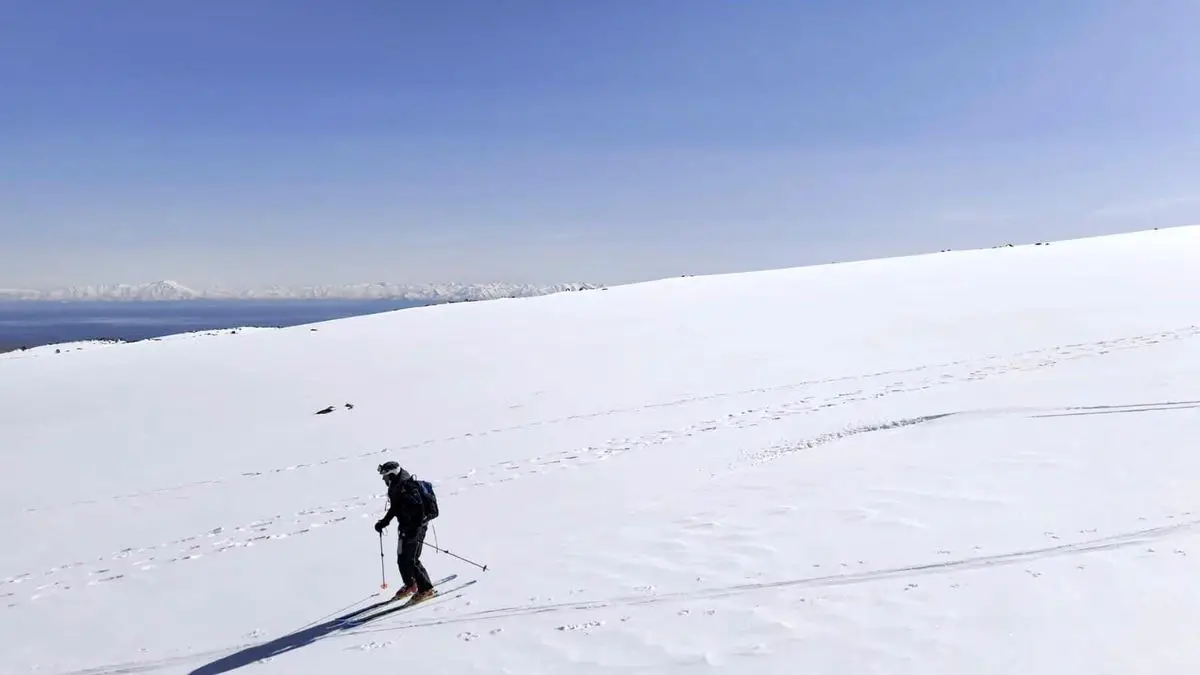 Süphan Dağı'nda Beklenmedik Kayak Macerası: Polonyalı Dağcılar 3.500 Metrede İniş Yaptı
