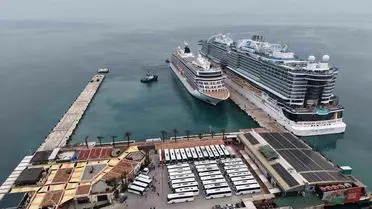 Kuşadası’nda İki Kruvaziyerle 5.300’ü Aşan Turist Akını