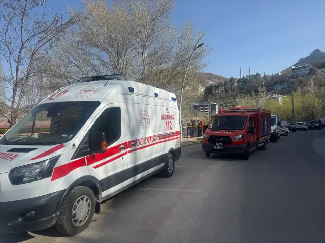 Olay yerinde inceleme yapan ekip