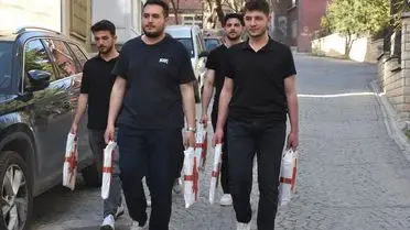 Gümüşhane’de Üniversite Öğrencileri Kitap Bağışıyla Lise Öğrencilerine Destek Oldu