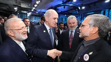 İran Delegasyonu, PAB Toplantısında Kanlı Çanta Sergiledi