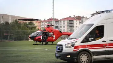 Solunum Yetmezliği Yaşayan 19 Yaşındaki Genç Helikoptorla Hastaneye Nakledildi